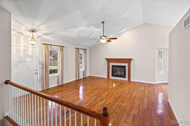 18 Crabapple Lane, Glen Carbon, IL 62034