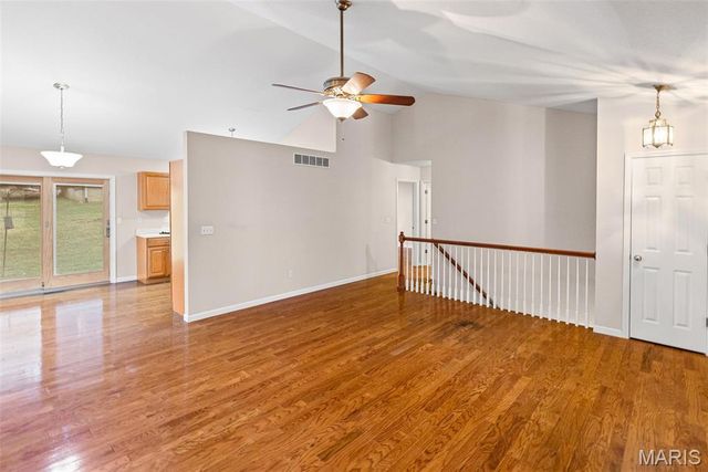 18 Crabapple Lane, Glen Carbon, IL 62034