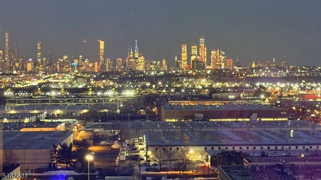 1633 Harmon Cove Tower, Secaucus Town, NJ 07094