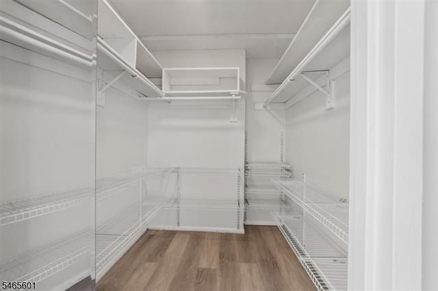 1633 Harmon Cove Tower, Secaucus Town, NJ 07094