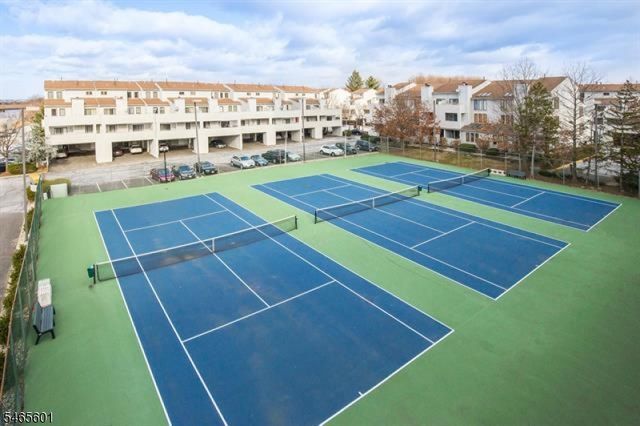 1633 Harmon Cove Tower, Secaucus Town, NJ 07094