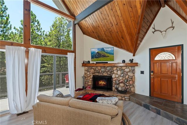 27230 Peninsula, Lake Arrowhead, CA 92352