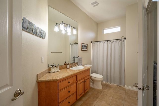 1348 Country Ridge Drive, Richland, WA 99352