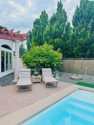 1348 Country Ridge Drive, Richland, WA 99352