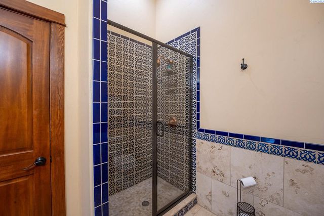 1348 Country Ridge Drive, Richland, WA 99352