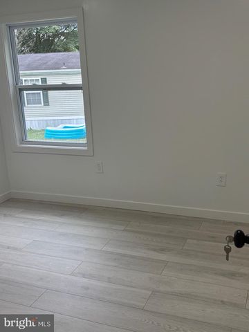 214 JAGUAR DR, Lothian, MD 20711