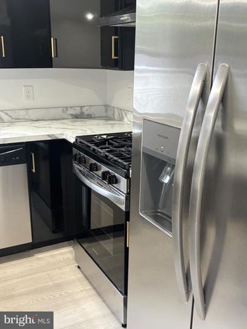 214 JAGUAR DR, Lothian, MD 20711