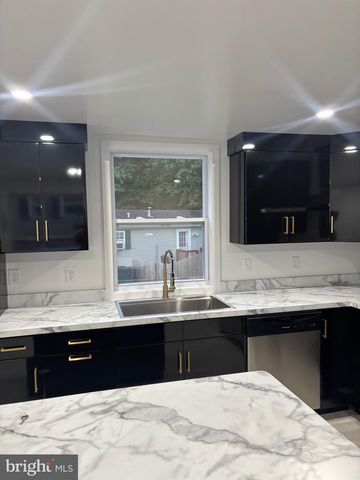 214 JAGUAR DR, Lothian, MD 20711