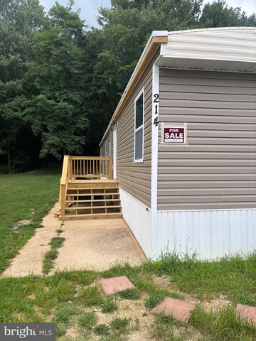 214 JAGUAR DR, Lothian, MD 20711