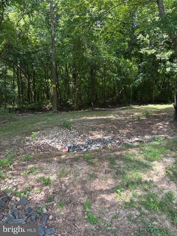214 JAGUAR DR, Lothian, MD 20711