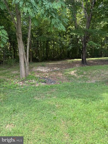 214 JAGUAR DR, Lothian, MD 20711