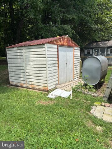 214 JAGUAR DR, Lothian, MD 20711