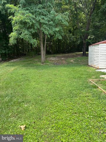 214 JAGUAR DR, Lothian, MD 20711