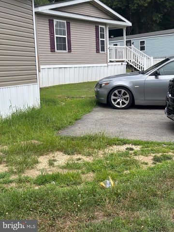 214 JAGUAR DR, Lothian, MD 20711