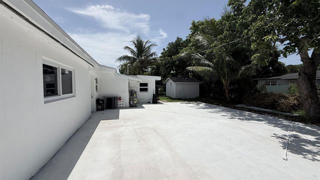 1063 NW 108th Terrace, Miami, FL 33168