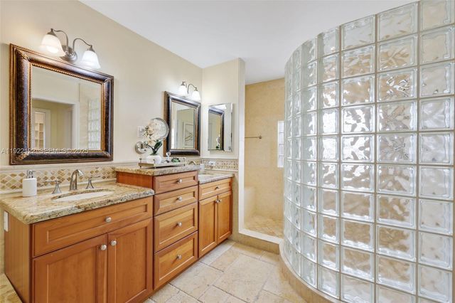 608 Middle River Dr, Fort Lauderdale, FL 33304