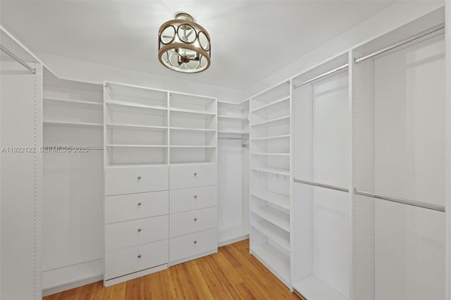 608 Middle River Dr, Fort Lauderdale, FL 33304