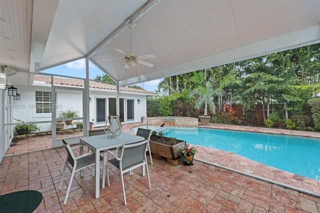 608 Middle River Dr, Fort Lauderdale, FL 33304