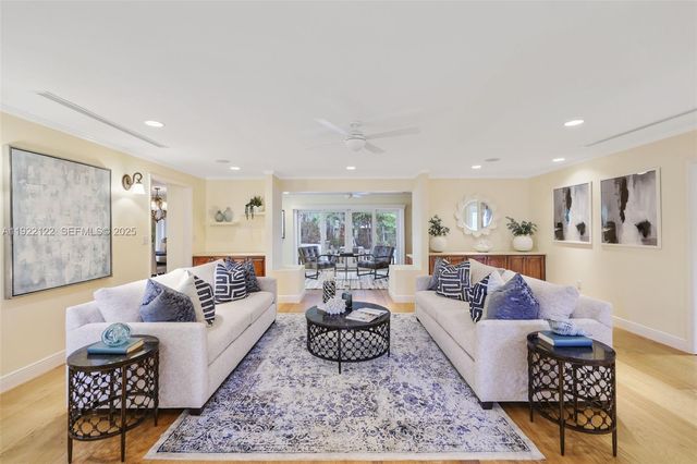 608 Middle River Dr, Fort Lauderdale, FL 33304