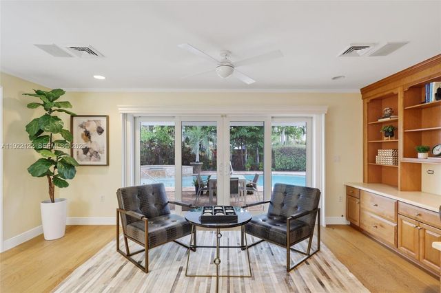 608 Middle River Dr, Fort Lauderdale, FL 33304