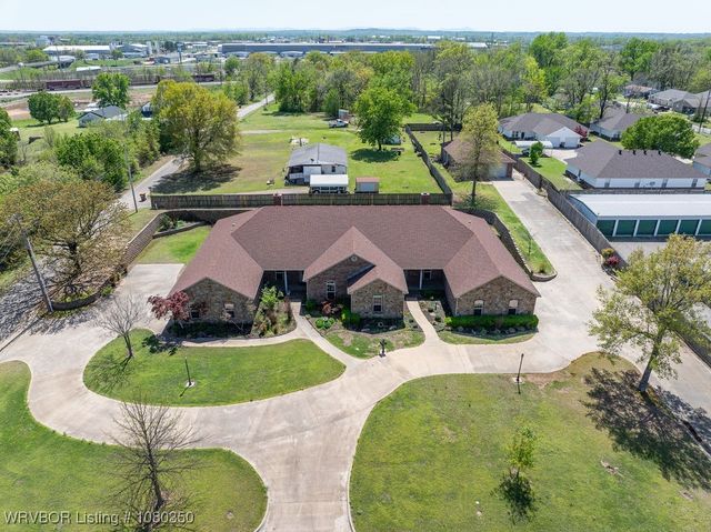2524 A & B Kibler Road, Van Buren, AR 72956