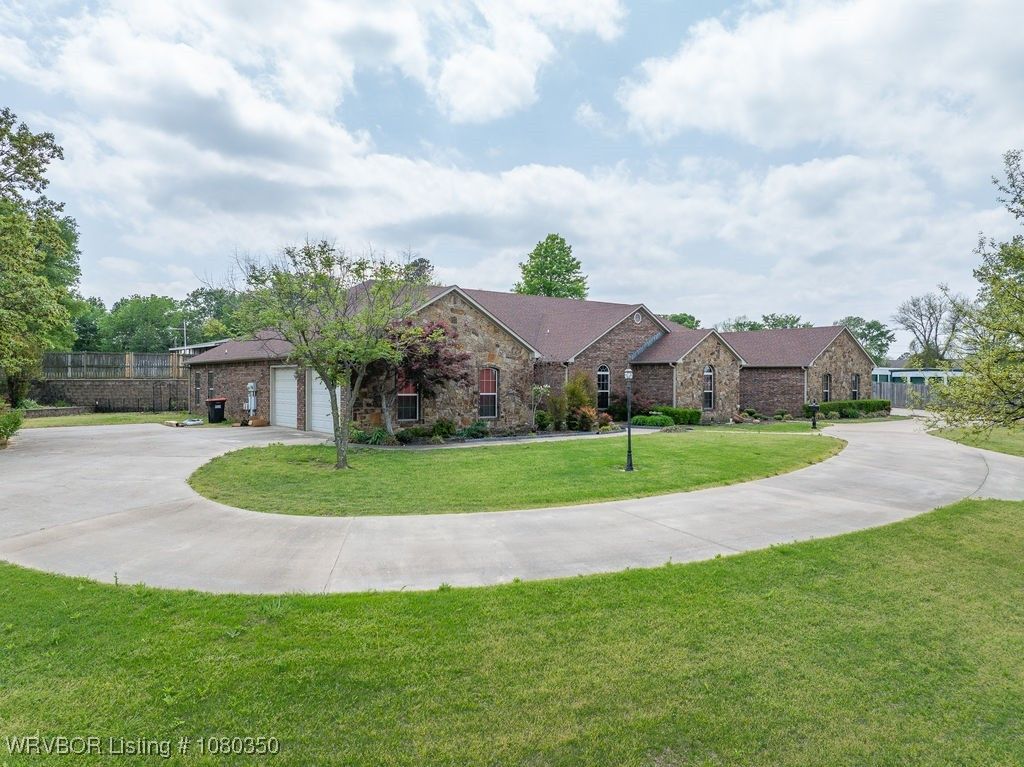 2524 A & B Kibler Road, Van Buren, AR 72956