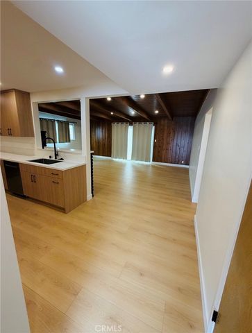 10024 Norwich Avenue, San Fernando, CA 91345