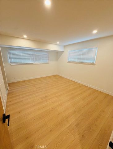 10024 Norwich Avenue, San Fernando, CA 91345