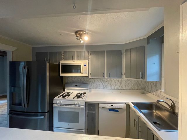 23 Captain Baker Rd, Barnstable, MA 02648