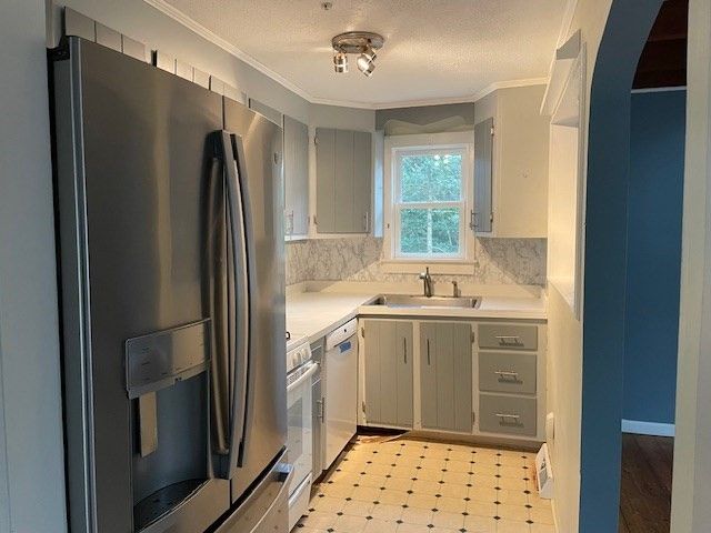 23 Captain Baker Rd, Barnstable, MA 02648