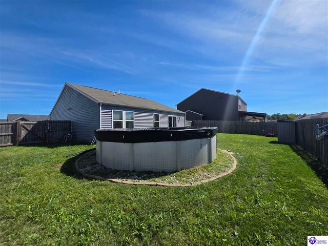 207 Gadwall Court, Shepherdsville, KY 40165