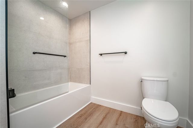 2828 London Street 305, Los Angeles, CA 90026