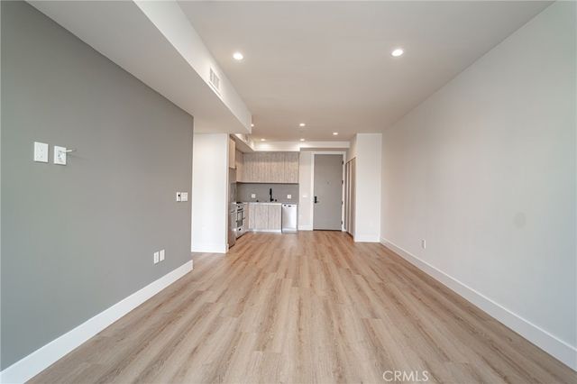 2828 London Street 305, Los Angeles, CA 90026