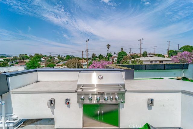 2828 London Street 305, Los Angeles, CA 90026