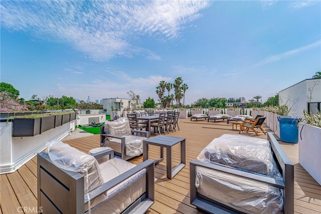 2828 London Street 305, Los Angeles, CA 90026