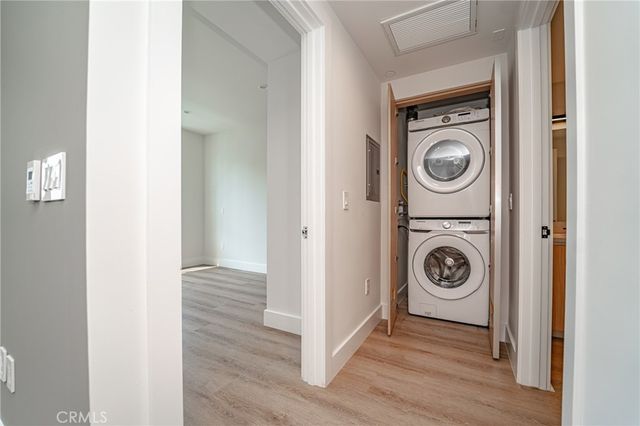 2828 London Street 305, Los Angeles, CA 90026