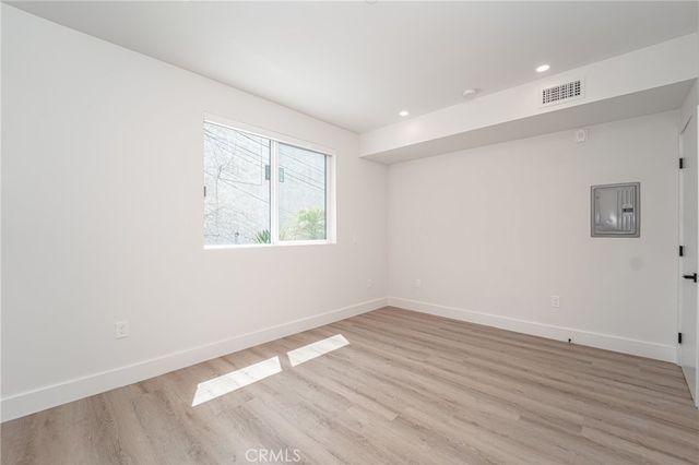 2828 London Street 305, Los Angeles, CA 90026