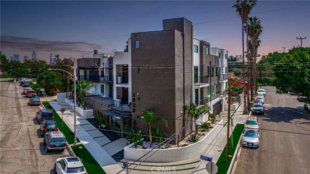2828 London Street 305, Los Angeles, CA 90026
