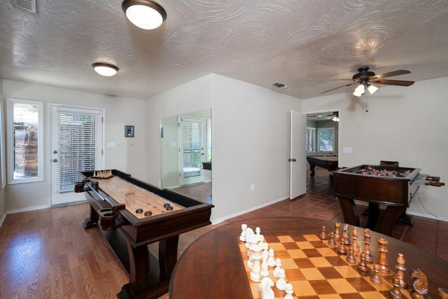 2173 S Minnewawa, Fresno, CA 93727