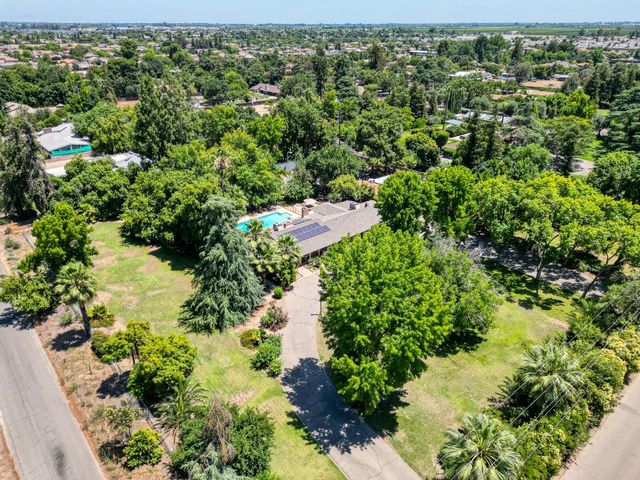 2173 S Minnewawa, Fresno, CA 93727