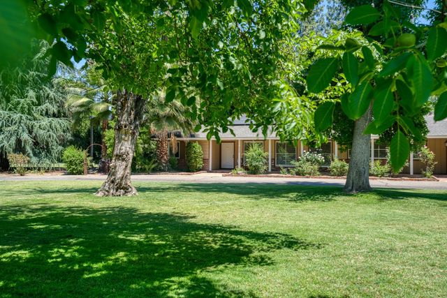 2173 S Minnewawa, Fresno, CA 93727