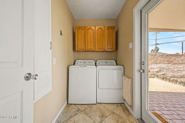 1216 W CLARENDON Avenue, Phoenix, AZ 85013