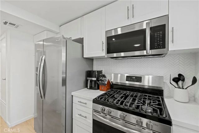 26914 Via Terraza, Saugus, CA 91350