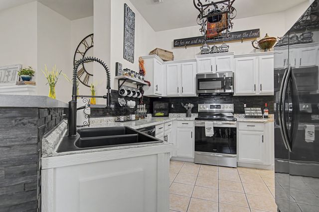 2041 Falls Creek, Little Elm, TX 75068