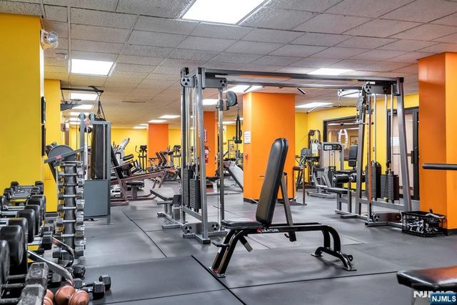 1836 Harmon Cove Tower 1836, Secaucus, NJ 07094