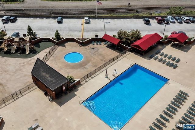 1836 Harmon Cove Tower 1836, Secaucus, NJ 07094