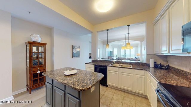 2230 Beach Drive, P1304, Gulfport, MS 39507