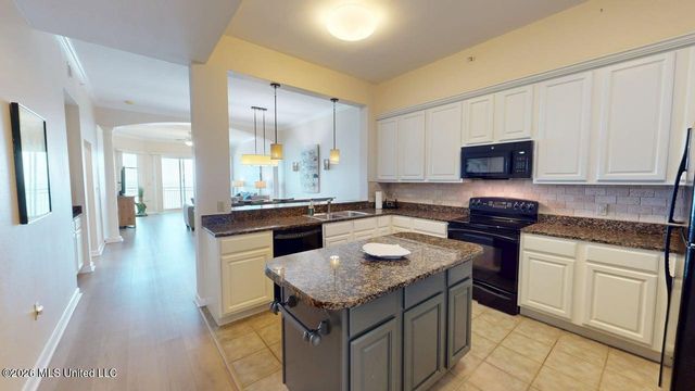 2230 Beach Drive, P1304, Gulfport, MS 39507
