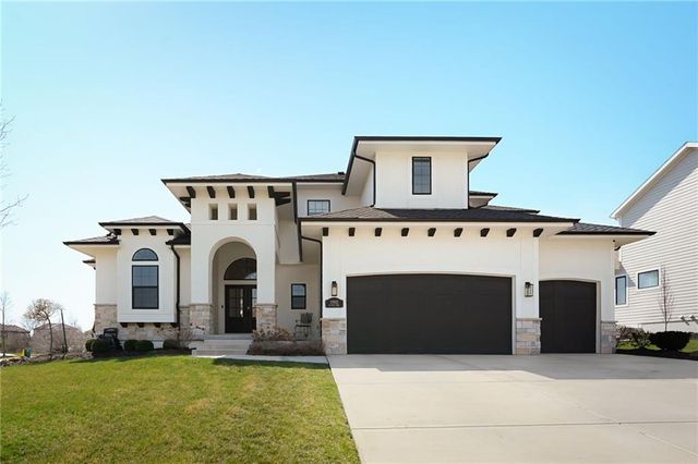 11903 W 167th Terrace, Overland Park, KS 66221