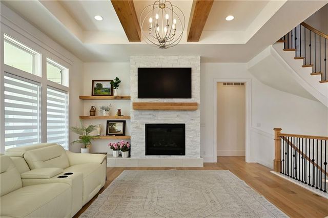 11903 W 167th Terrace, Overland Park, KS 66221